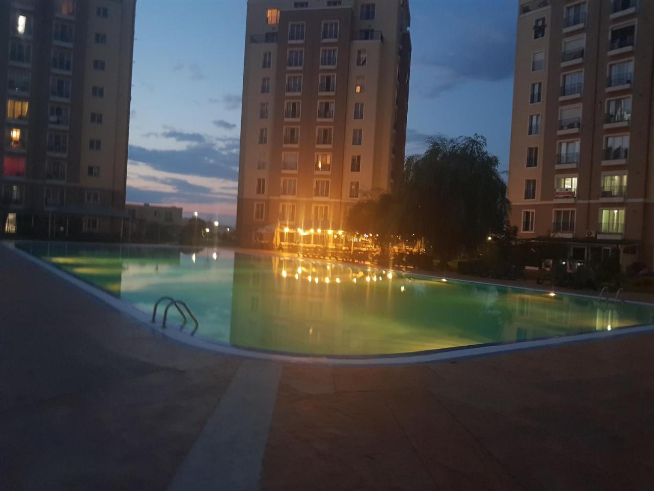Modern Apartment With Pool In North Bucharest Cretuleasca Exterior foto